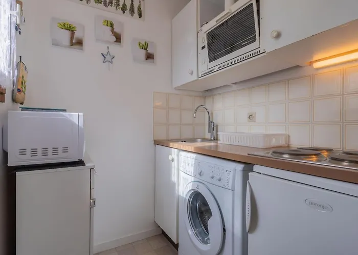 アパート Les Sylvestres-5 By Interhome